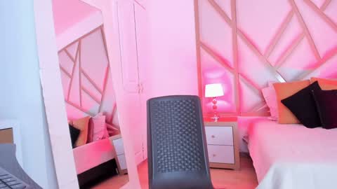 Snapshot of scarletpunk_ chatting on January 10, 2025, 3:37 pm Scarlet online show from January 10, 2025, 3:37 pm