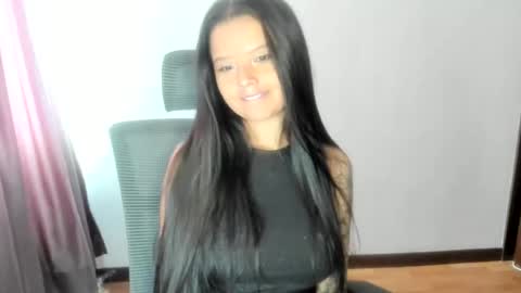 scarletrosee27 online show from June 30, 2026, 12:39 pm