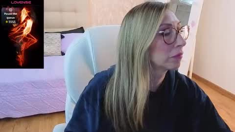 Scarlett online show from March 15, 2026, 12:11 pm