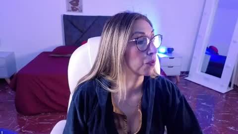 Snapshot of scarlett_079 chatting on April 23, 2026, 11:42 am Scarlett online show from April 23, 2026, 11:42 am