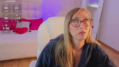 Snapshot of scarlett_079 chatting on July 10, 2026, 11:35 am Scarlett online show from July 10, 2026, 11:35 am