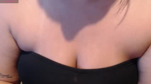 Scarlett Anaiz online show from October 28, 2025, 1:31 am