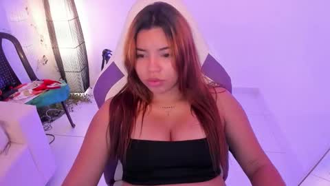 scarlett_enjoy1 online show from November 3, 2025, 1:34 pm