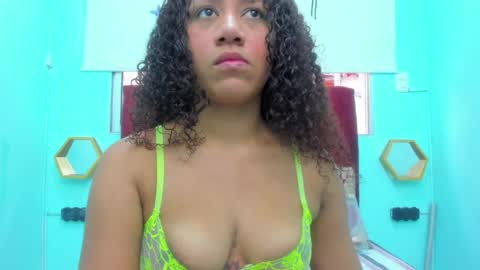 Snapshot of scarlett_fox20 chatting on May 20, 2026, 1:06 pm scarlett_fox20 online show from May 20, 2026, 1:06 pm