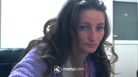 Snapshot of scarlett_queen01 chatting on March 9, 2025, 4:16 am scarlett_queen01 online show from March 9, 2025, 4:16 am