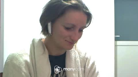 scarlett_queen01 online show from October 2, 2025, 3:13 am