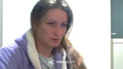 scarlett_queen01 online show from October 14, 2025, 3:29 am