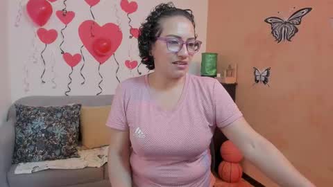 Scarlett sax online show from February 20, 2026, 11:05 pm