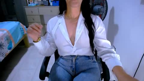 Snapshot of scarlett_sex2 chatting on June 26, 2026, 5:28 pm scarlet online show from June 26, 2026, 5:28 pm