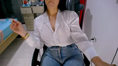 Snapshot of scarlett_sex2 chatting on June 27, 2026, 4:23 pm scarlet online show from June 27, 2026, 4:23 pm