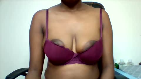 Snapshot of scarlett_shwanty chatting on June 2, 2026, 3:52 am Scarlett online show from June 2, 2026, 3:52 am