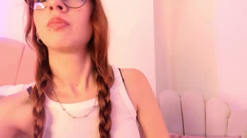 Snapshot of scarlett_smith_3 chatting on October 14, 2025, 3:18 am scarlett smith 3 online show from October 14, 2025, 3:18 am