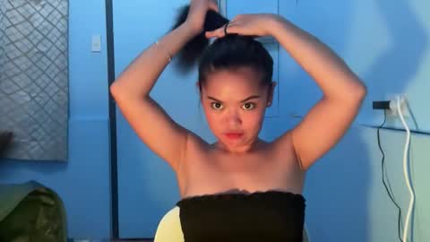 Snapshot of scarlett_snow0 chatting on September 9, 2025, 12:05 pm Scarlett online show from September 9, 2025, 12:05 pm