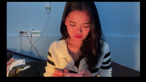 Snapshot of scarlett_snow0 chatting on September 22, 2025, 12:18 pm Scarlett online show from September 22, 2025, 12:18 pm