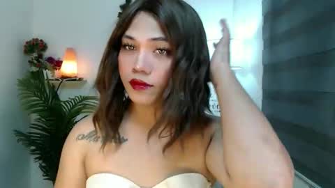 Snapshot of scarlett_sofia69 chatting on October 22, 2025, 10:48 am online show from October 22, 2025, 10:48 am