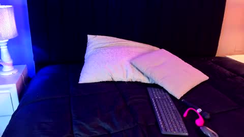 Scarlett online show from April 1, 2026, 3:40 am