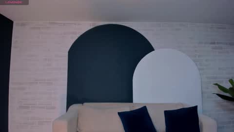 Scarlett online show from December 18, 2025, 10:43 am