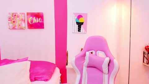 Snapshot of scarlette_15 chatting on December 30, 2024, 4:40 pm Scarlette online show from December 30, 2024, 4:40 pm