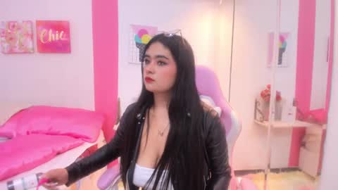 Snapshot of scarlette_15 chatting on January 23, 2025, 3:37 am Scarlette online show from January 23, 2025, 3:37 am