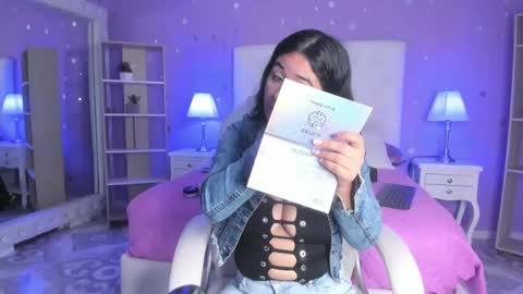 Snapshot of scarlette_15 chatting on September 26, 2025, 3:10 am Scarlette online show from September 26, 2025, 3:10 am