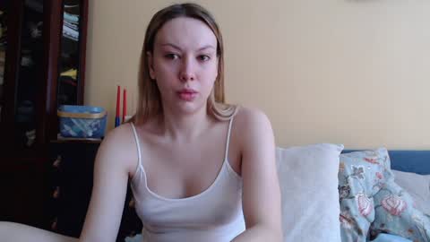 Snapshot of scarlettford chatting on December 22, 2024, 9:44 am Scarlett online show from December 22, 2024, 9:44 am