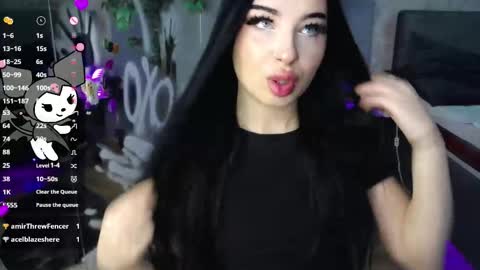 scarlettjakobs online show from December 4, 2025, 7:06 am