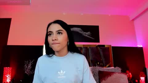 scarlettorres online show from December 1, 2025, 7:08 pm