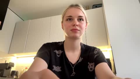 Scarlett online show from July 7, 2026, 2:21 pm
