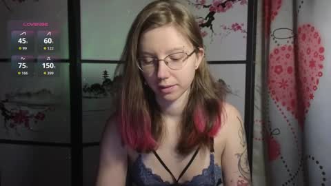 Snapshot of scarlettsrose chatting on October 17, 2025, 12:19 pm Scarlett online show from October 17, 2025, 12:19 pm