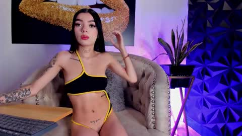 Snapshot of scarlettvelvett chatting on October 8, 2025, 1:31 pm Scarlet online show from October 8, 2025, 1:31 pm