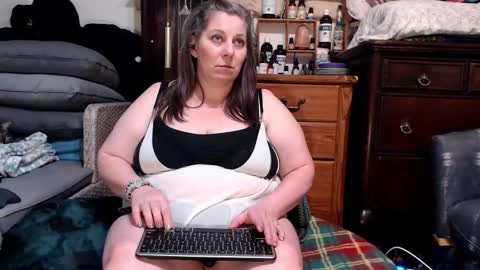 Snapshot of scarlotta chatting on March 12, 2025, 9:56 pm Scarlotta online show from March 12, 2025, 9:56 pm