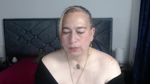 Sccarlet online show from November 9, 2025, 2:04 pm