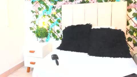 SCARLET online show from February 12, 2026, 10:43 am