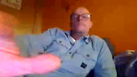 Snapshot of schmuhbaer1 chatting on October 13, 2025, 3:01 pm schmuhbaer1 online show from October 13, 2025, 3:01 pm