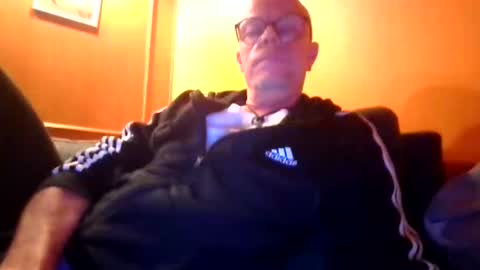 Snapshot of schmuhbaer1 chatting on October 14, 2025, 5:25 pm schmuhbaer1 online show from October 14, 2025, 5:25 pm