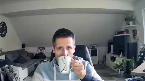 Dildomen online show from December 17, 2025, 2:01 pm