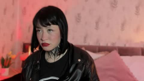 Snapshot of scolw chatting on November 19, 2025, 8:53 pm Scolw online show from November 19, 2025, 8:53 pm