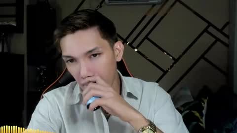 Snapshot of scorphoenix chatting on December 6, 2024, 9:24 pm Not Angelo online show from December 6, 2024, 9:24 pm