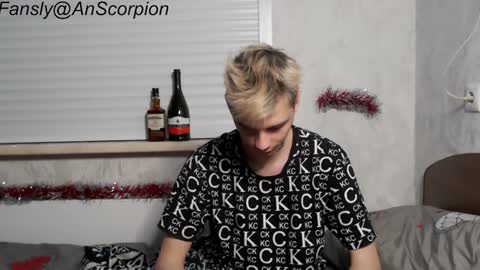 Snapshot of scorpion_250 chatting on December 31, 2024, 9:39 pm Scorpion 250 online show from December 31, 2024, 9:39 pm