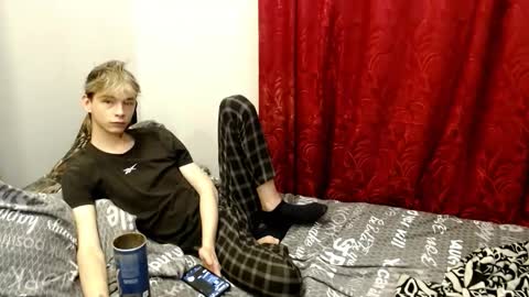 Snapshot of scorpion_250 chatting on November 2, 2025, 9:06 pm Scorpion 250 online show from November 2, 2025, 9:06 pm