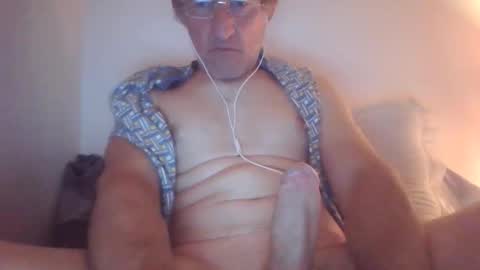 scotchwhieskie online show from October 4, 2025, 11:47 pm