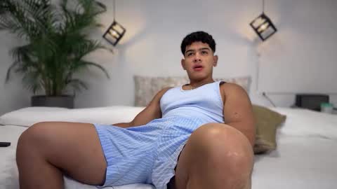 Snapshot of scott_flintt chatting on October 1, 2025, 4:29 am Andrew Flintt online show from October 1, 2025, 4:29 am