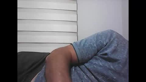 Snapshot of screw2 chatting on October 2, 2025, 8:16 pm Evren online show from October 2, 2025, 8:16 pm