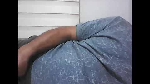 Snapshot of screw2 chatting on October 3, 2025, 7:11 pm Evren online show from October 3, 2025, 7:11 pm