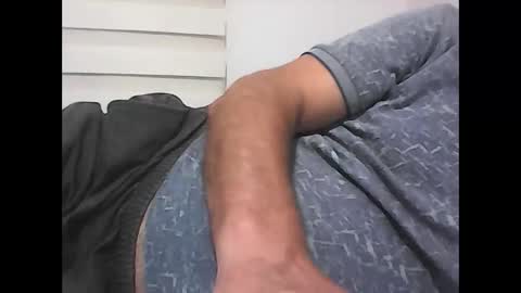 Snapshot of screw2 chatting on October 15, 2025, 7:03 pm Evren online show from October 15, 2025, 7:03 pm