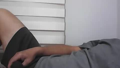 Snapshot of screw2 chatting on November 5, 2025, 4:51 pm Evren online show from November 5, 2025, 4:51 pm