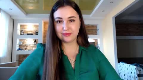 Snapshot of sea_cocktail chatting on February 25, 2025, 1:50 pm Elizabeth online show from February 25, 2025, 1:50 pm