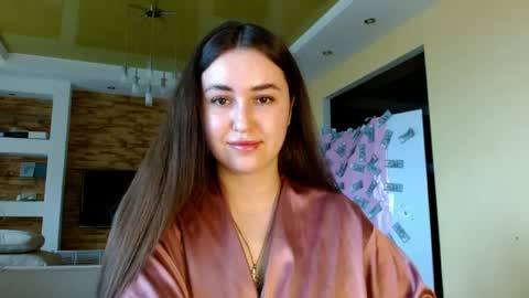 Elizabeth  online show from May 17, 2026, 7:28 am
