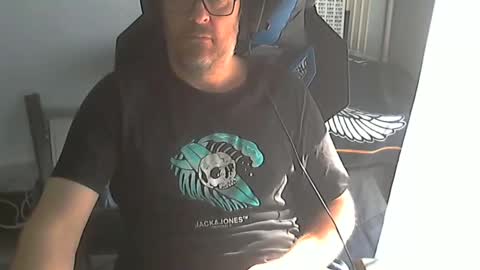 Snapshot of seba881975 chatting on September 18, 2025, 7:10 am Sba Fr online show from September 18, 2025, 7:10 am