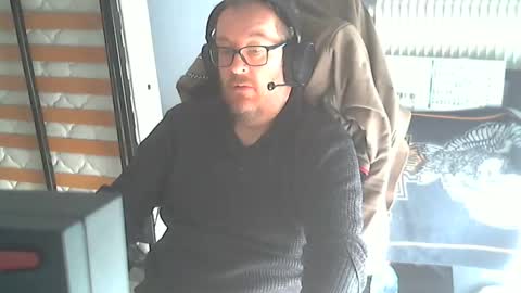 Snapshot of seba881975 chatting on November 11, 2025, 8:36 am Sba Fr online show from November 11, 2025, 8:36 am